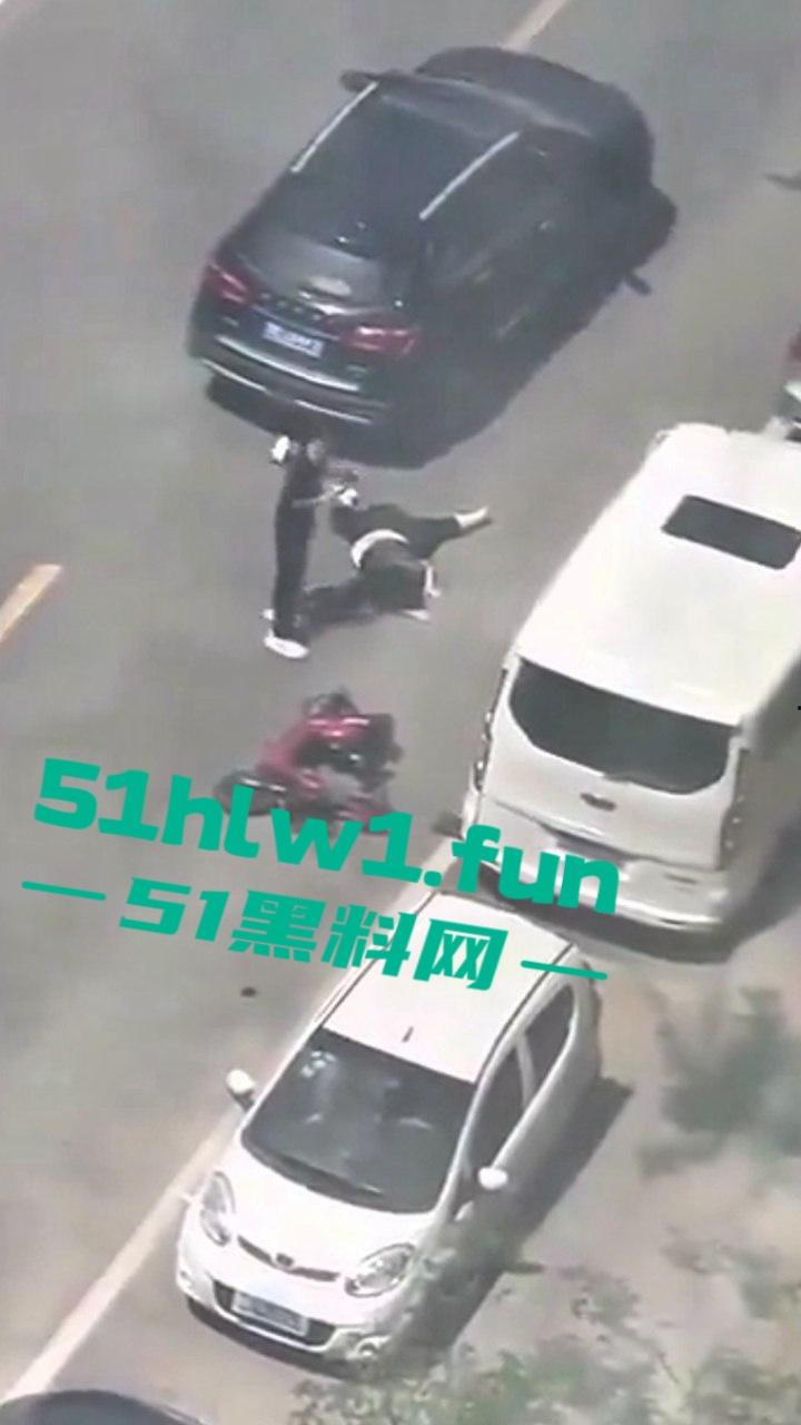 山东东营市变态渣男,开车将妻子撞倒后,反复碾压至其死亡,目前已被警方抓捕,估计是要死刑了!-4