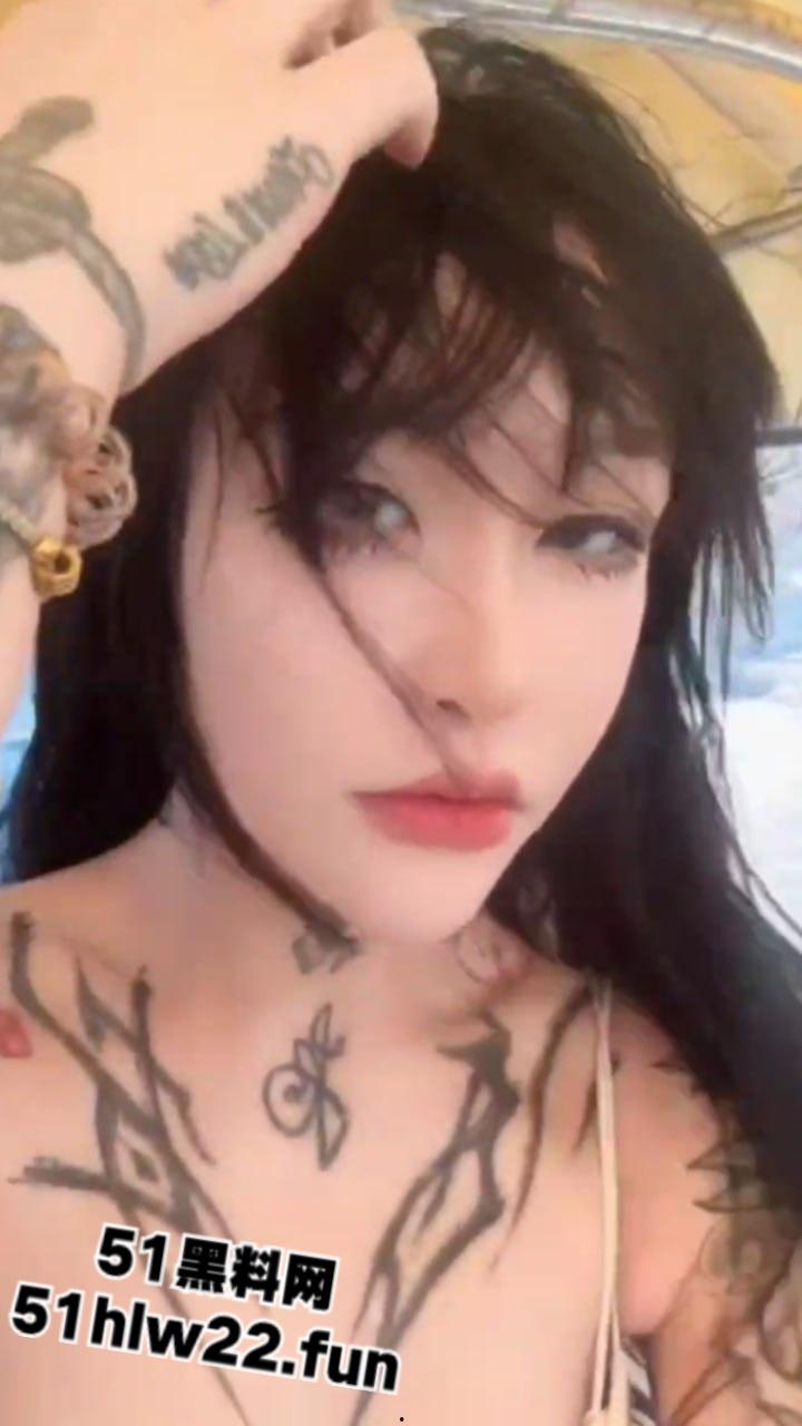 抖音超高颜值极品符文女神【九条南无】化身网红界最骚淫女，各种造型假屌玩插穴自慰，宠粉私拍福利流出。-8