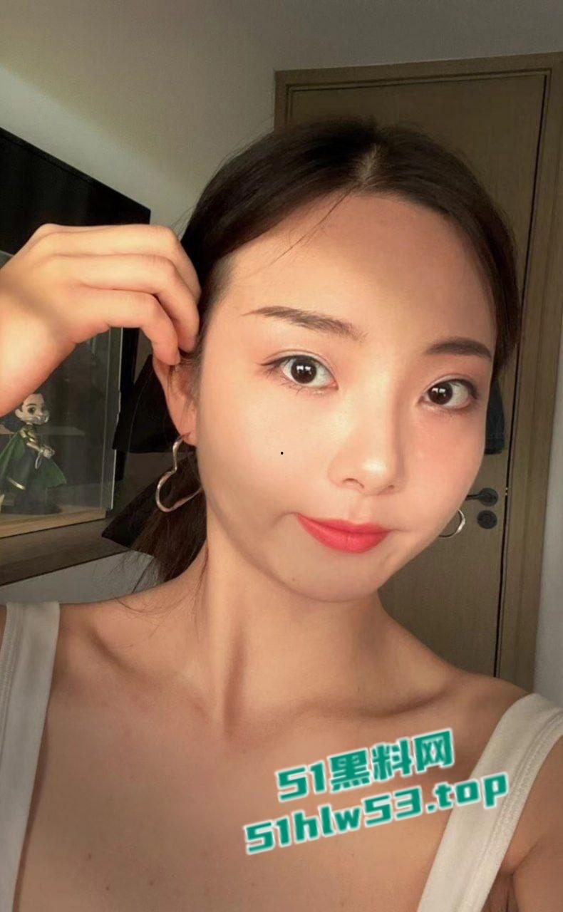 江西赣州极品骚母狗【周茹霞】约炮成瘾，口交吞精样样精通，女上位骑乘疯狂榨精！-3