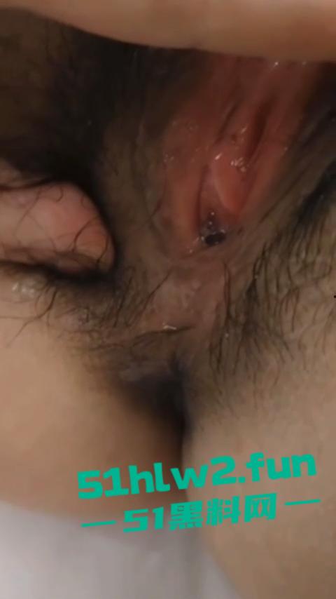 河北商丘宁陵县高级中学反差学妹【孙宁宁】超黑肥大鲍鱼，阴毛旺盛性欲极强遭到曝光。-7