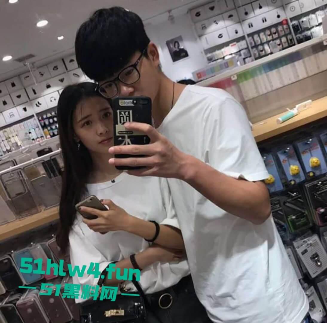 高颜值大眼母狗御姐颜值模特身材,私下却反差至极跪地舔脚伺候主人,再被无套抽插无毛嫩穴。-4