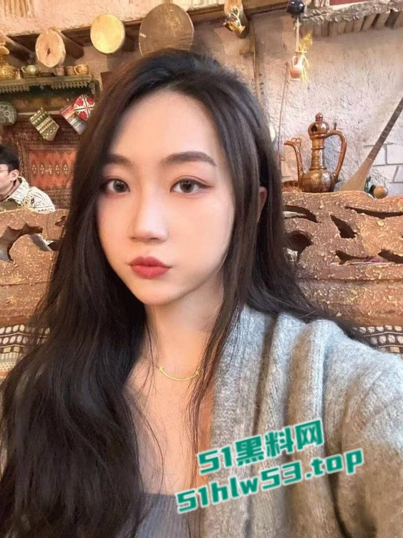 浙大宁波理工学院大四【郭霄敏】性瘾极强私生活混乱,约炮18岁体育生全程自动坐屌!-1