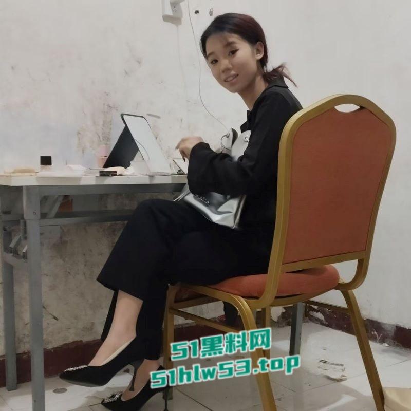 贵阳开阳抛夫弃子【颜珍艳】婚内出轨，离家数月多次感染淋病，深喉吞吐肉棒口技极其娴熟！-3