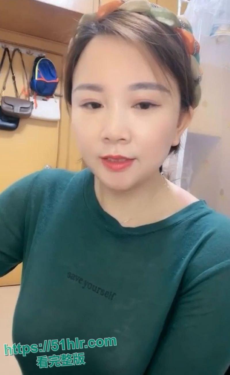 抖音网红【你家麦子】透视睡衣、巨乳激荡全场，现场自慰表演，揉搓大奶子，让你欲罢不能！-3