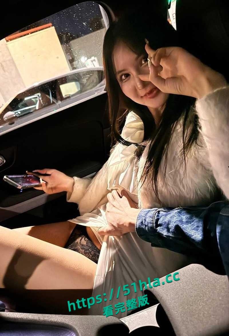 北京名媛【王佳佳】大量不雅视频流出,超美尤物竟是金主专属母狗,露脸舔屌无套被操反差淫娃骚出天际!-9