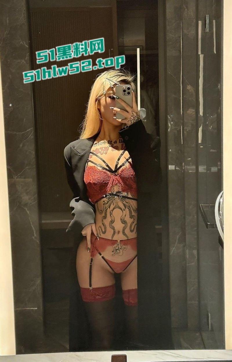 成都朋克风符文战士【HighSchoolGirls】性爱自慰视频流出，舌钉口交挑战感官极限，撅臀爆操淫荡不堪！-3