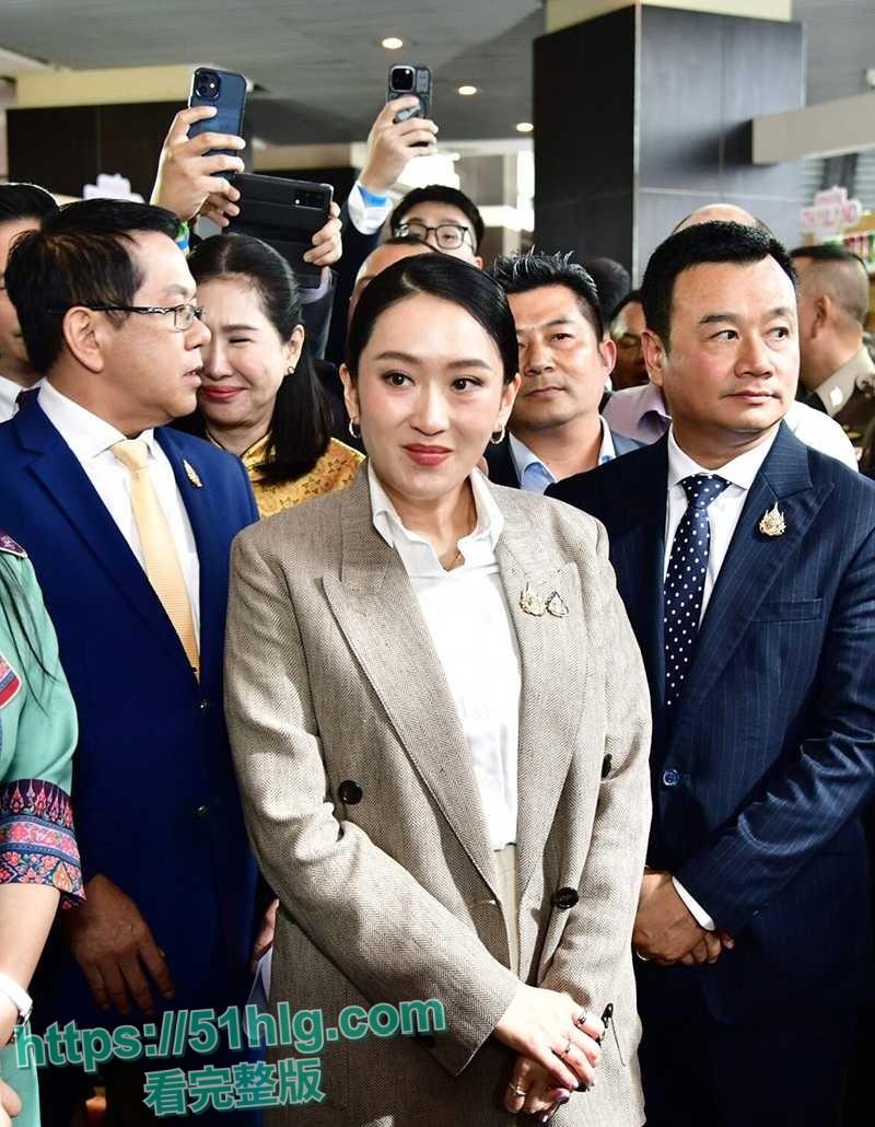 【泰国】女总理【佩通坦钦那瓦】深陷出轨风波 与小鲜肉性爱视频流出 极品巨乳 完美露脸 尺度劲爆 震惊全网-1