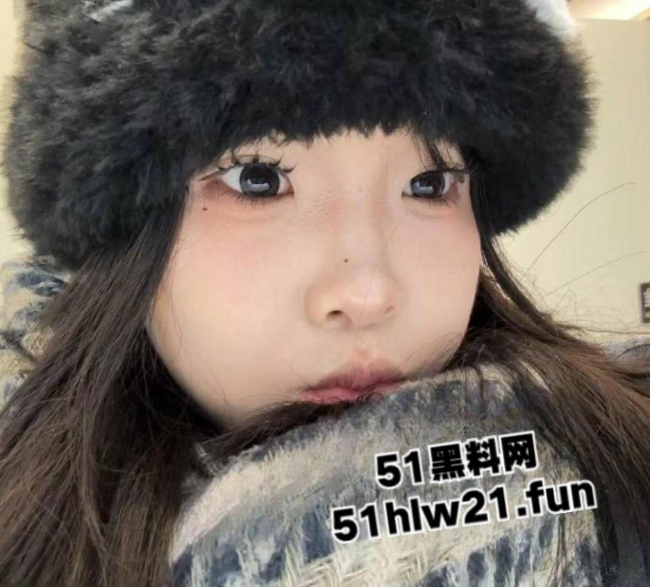 好炮架就该被分享，江西04年清纯嫩妹【王诗齐】淫乱私生活被炮友无情曝光，清纯的外表难掩母狗内心！-10