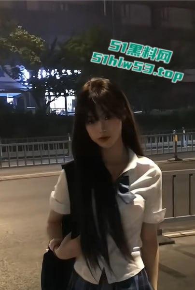 抖音60万网红【妹妹早上好】酒店约炮视频曝光，情趣蕾丝尽显风骚被抬腿，猛操淫叫不断！-5