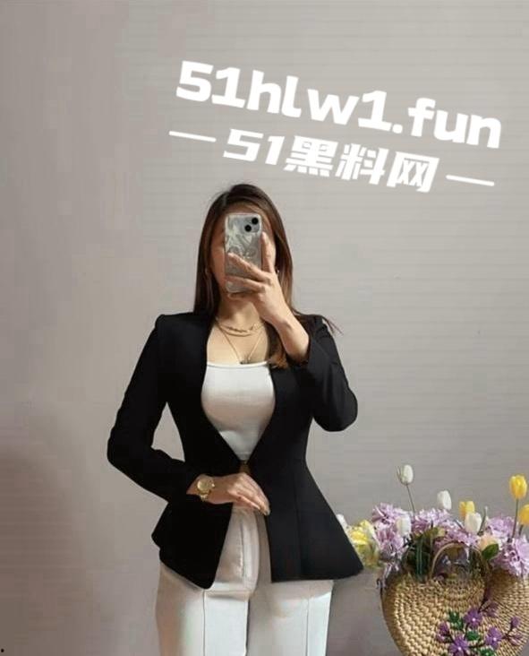 震惊大瓜！北京招商银行高管【廖飞】因欠债危机直接实名下海做鸡，职业白领傍上司还欲求不满发展性趣爱好。-11