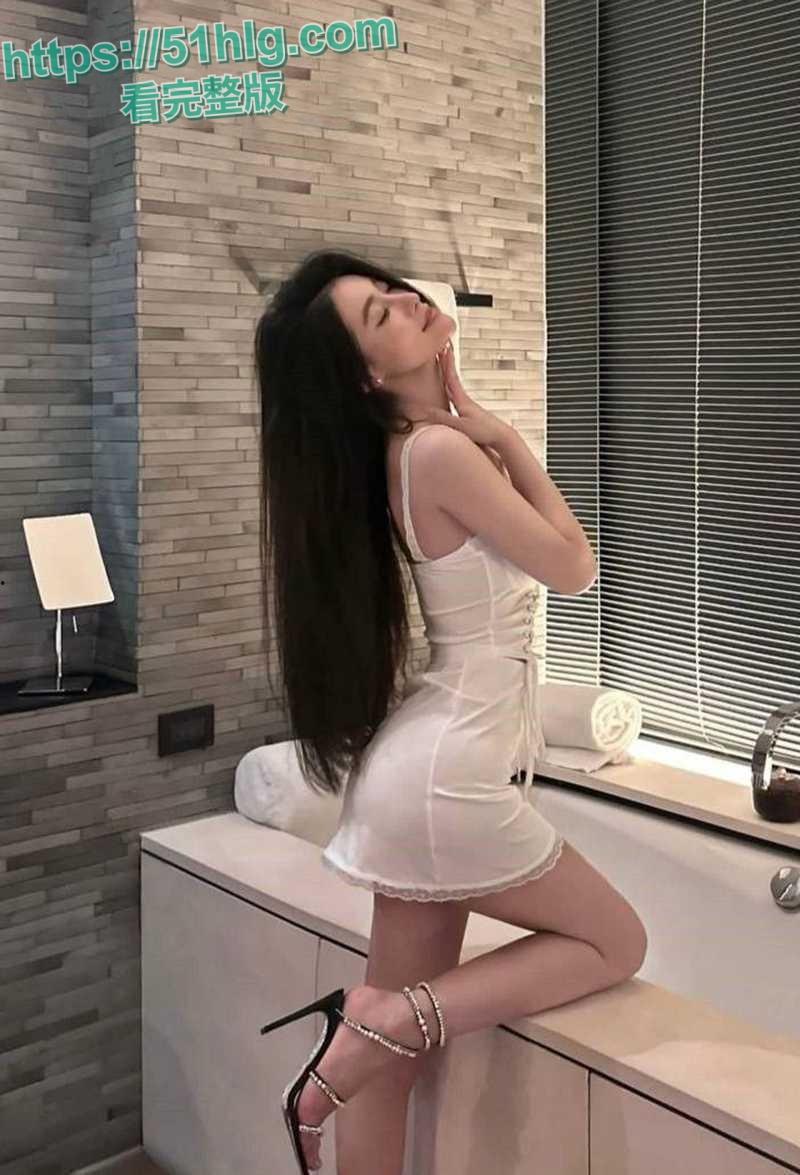 【上海】大四学生【李羡】与金鹏航空飞行员【孟飞】激情视频流出 颜值气质双绝的校园女神 酒店约炮秒变小母狗-1