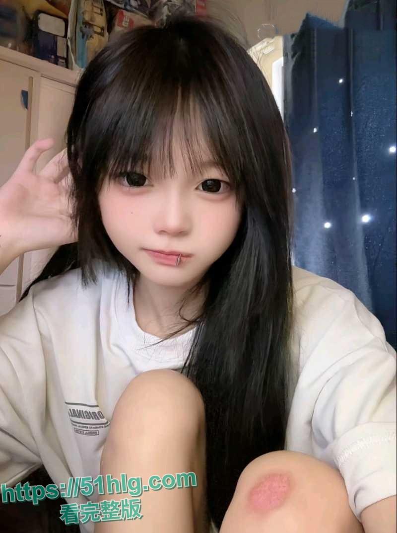 TELTLK网红【吕芊颖】不雅视频流出！纹身小太妹露脸口交， 翘臀高崛骚穴被男友一插到底-3