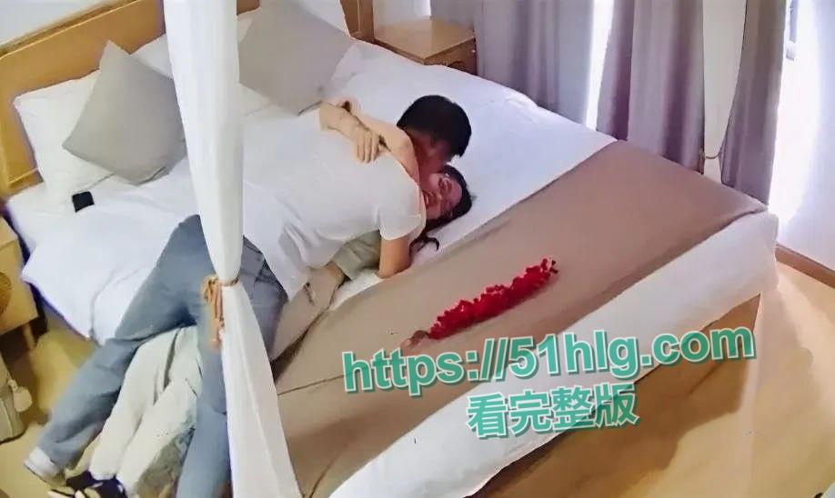 阜阳乡村网红赵小娜酒店激情做爱翻车现场！巨乳肥臀主动骑乘，简直就是骚浪贱！-5