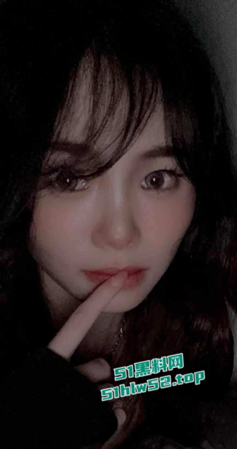 甘肃天水极品舞蹈生【王子婷】遭变态金主包养后疯狂开发，粗屌肛交爽到妹子淫叫连连！-1