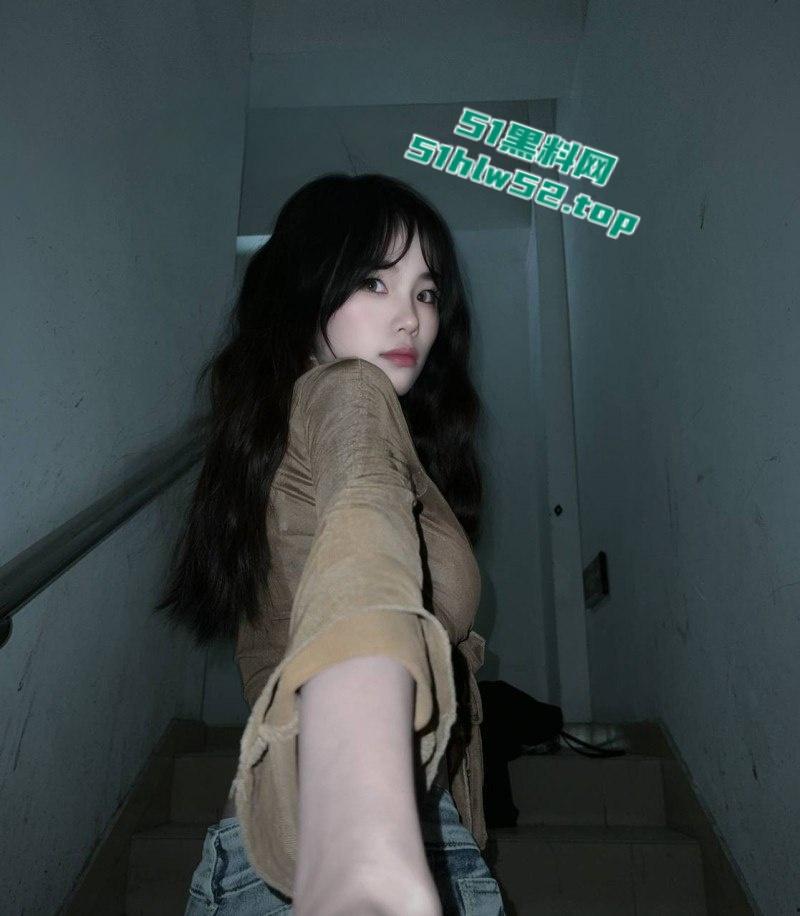 甘肃天水极品舞蹈生【王子婷】遭变态金主包养后疯狂开发，粗屌肛交爽到妹子淫叫连连！-2