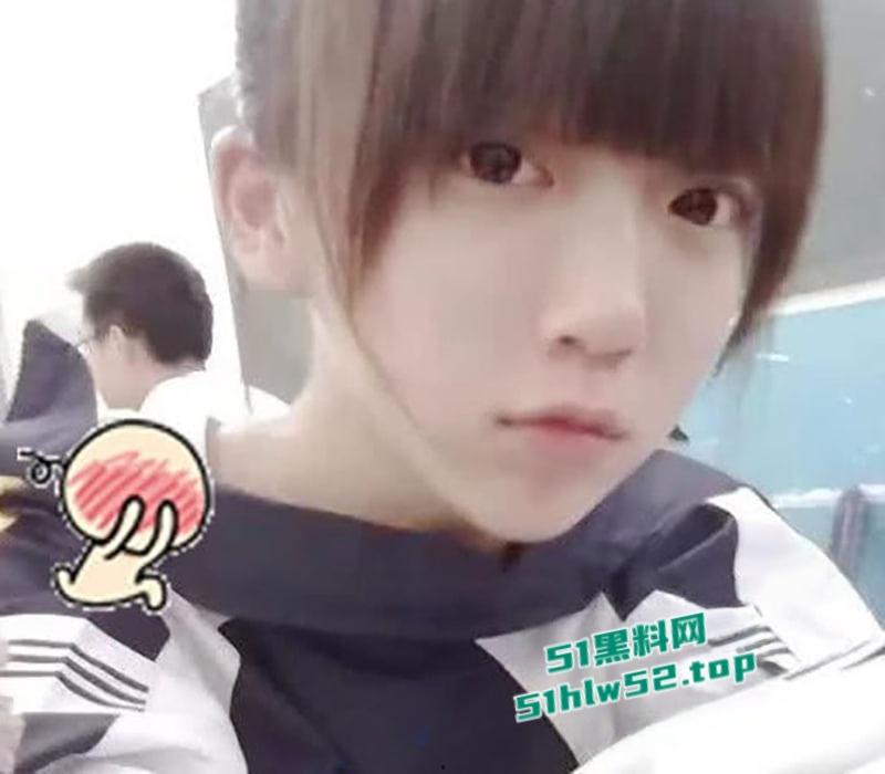 后续更新,抖音网红【呆妹儿小霸王】直播间回应曝光事件,多次强调不是自己却没证据自证,早期背刺【旭旭宝宝】更多黑料扒出!-2