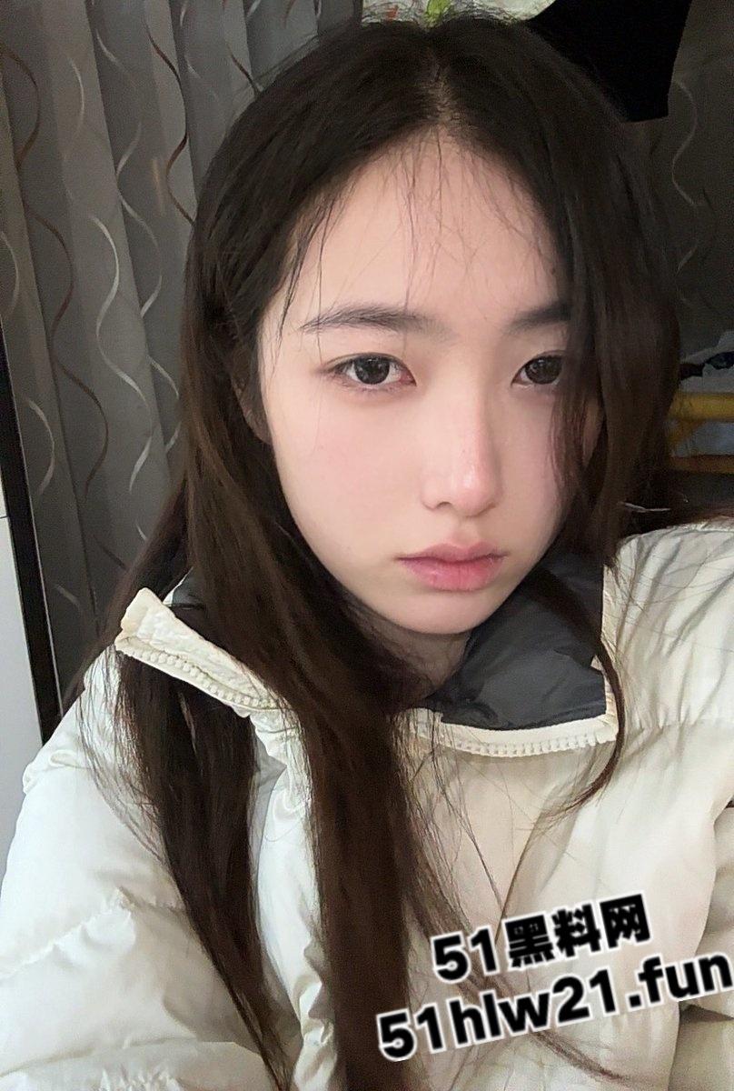 上海网黄骚女【神萌】频发肉体私密照钓鱼,老实男上当受骗损失千元后拉黑不见发帖曝光。-5