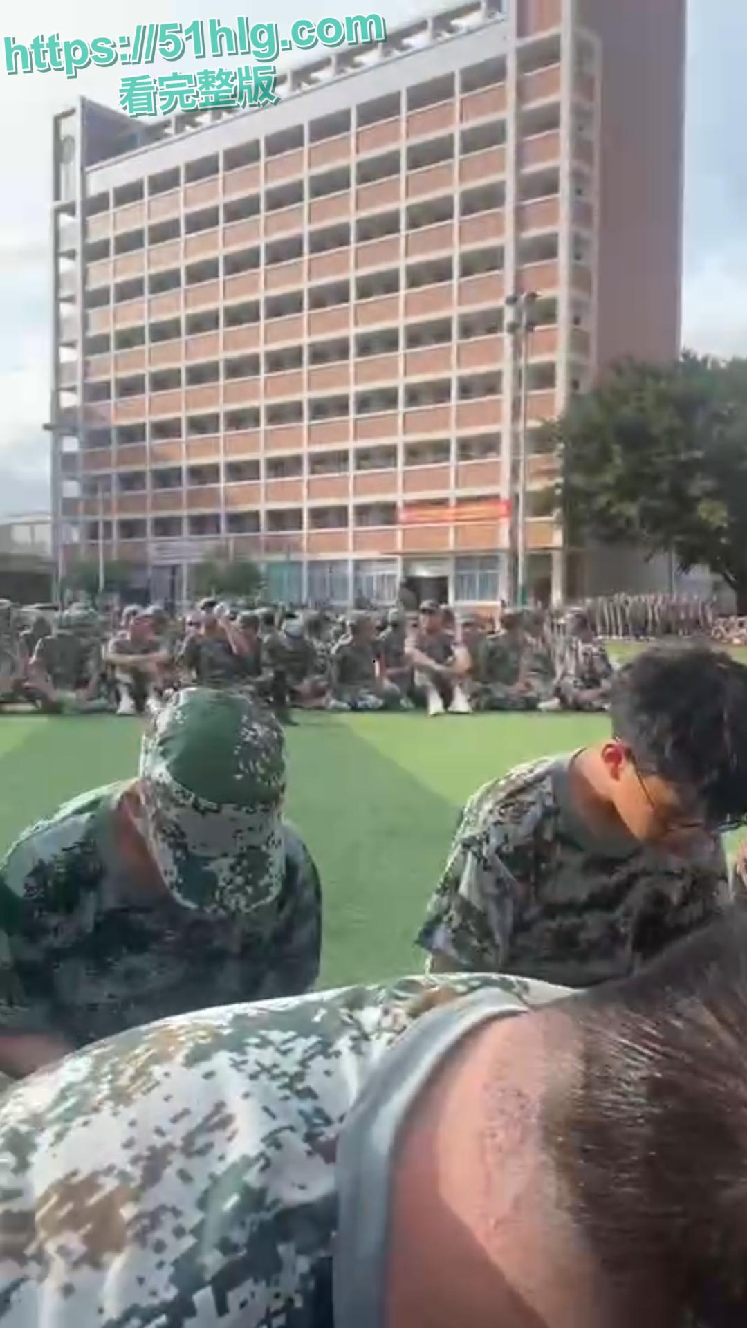 【茂名】交通高级技工学校军训惨剧,新生坠楼,校方止声,秘辛疑云。现场直击:宿舍禁回,校方何故封锁消息?-2