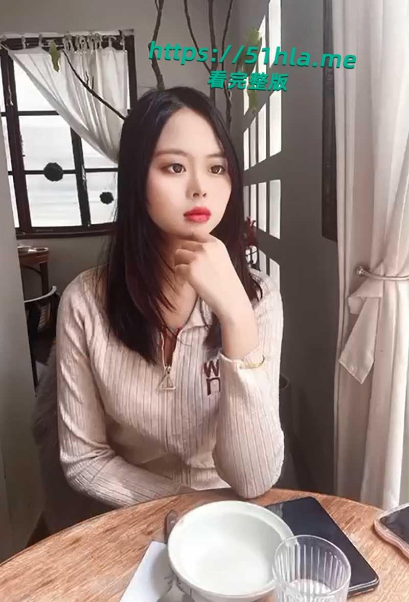 湖南长沙人妻【曾涛】大量性爱私拍曝光，风骚母狗出轨成瘾，露脸裸舞自慰发给炮友求操尺度相当炸裂！-3