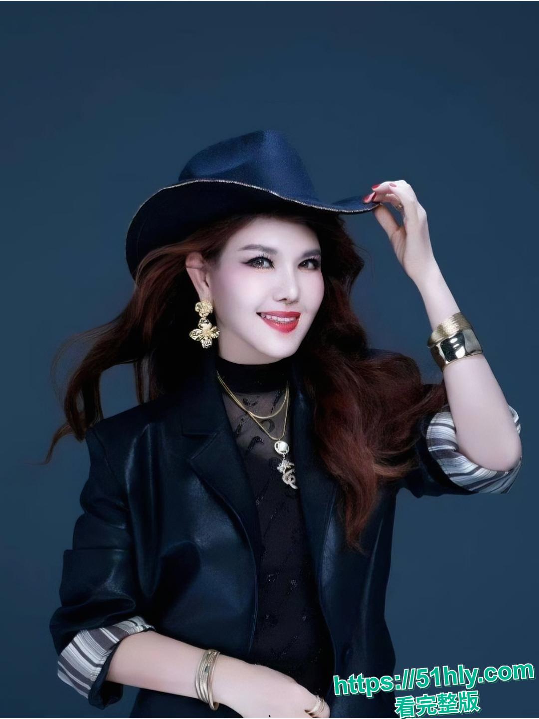 民族歌手乌兰图雅不雅视频曝光 包养团队贝斯手已婚家暴男郝梓杰-5