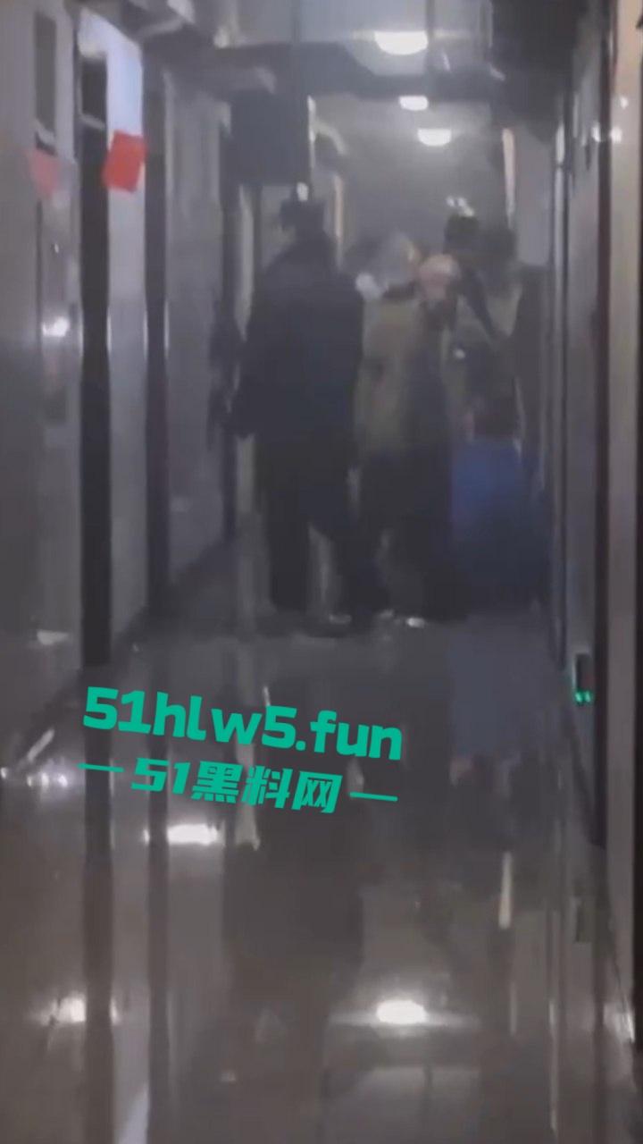 合肥工业大学,研二变态男网购硅胶女友宿舍发泄,怕被室友发现在厕所焚烧结果酿成火灾全校皆知。-4