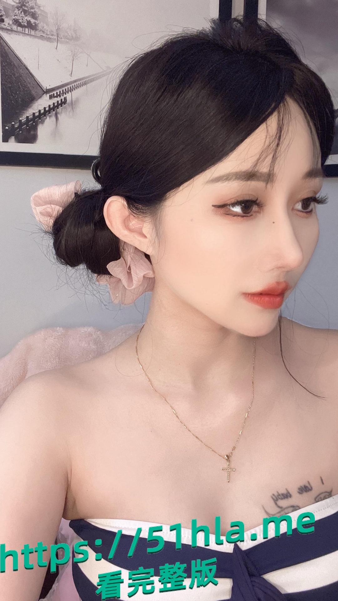 快手极品女神 深圳梦兮bb 精品高颜值大奶妹 身材一流丰乳肥臀 跟榜一大哥1V1视频 被大哥分享流出-7