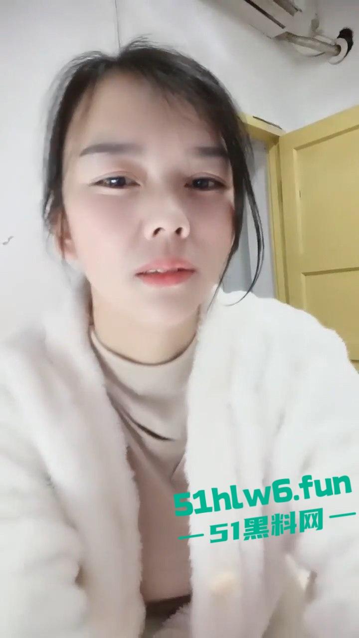 伦乱系列之小姨子，搞擦边赚钱的小姨子为了流量主动爬床亲姐夫乱伦滥交。-4