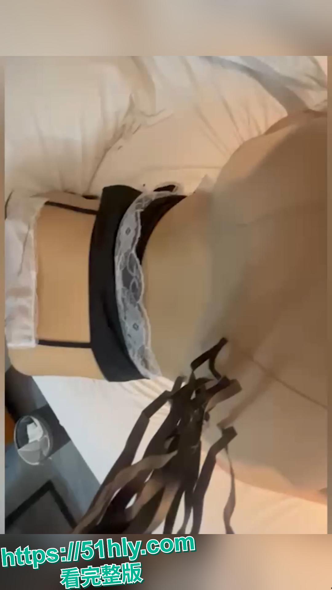 抖音绝色网红惜梦塌房！与金主线下开房，被 SM 调教画面太刺激！-9