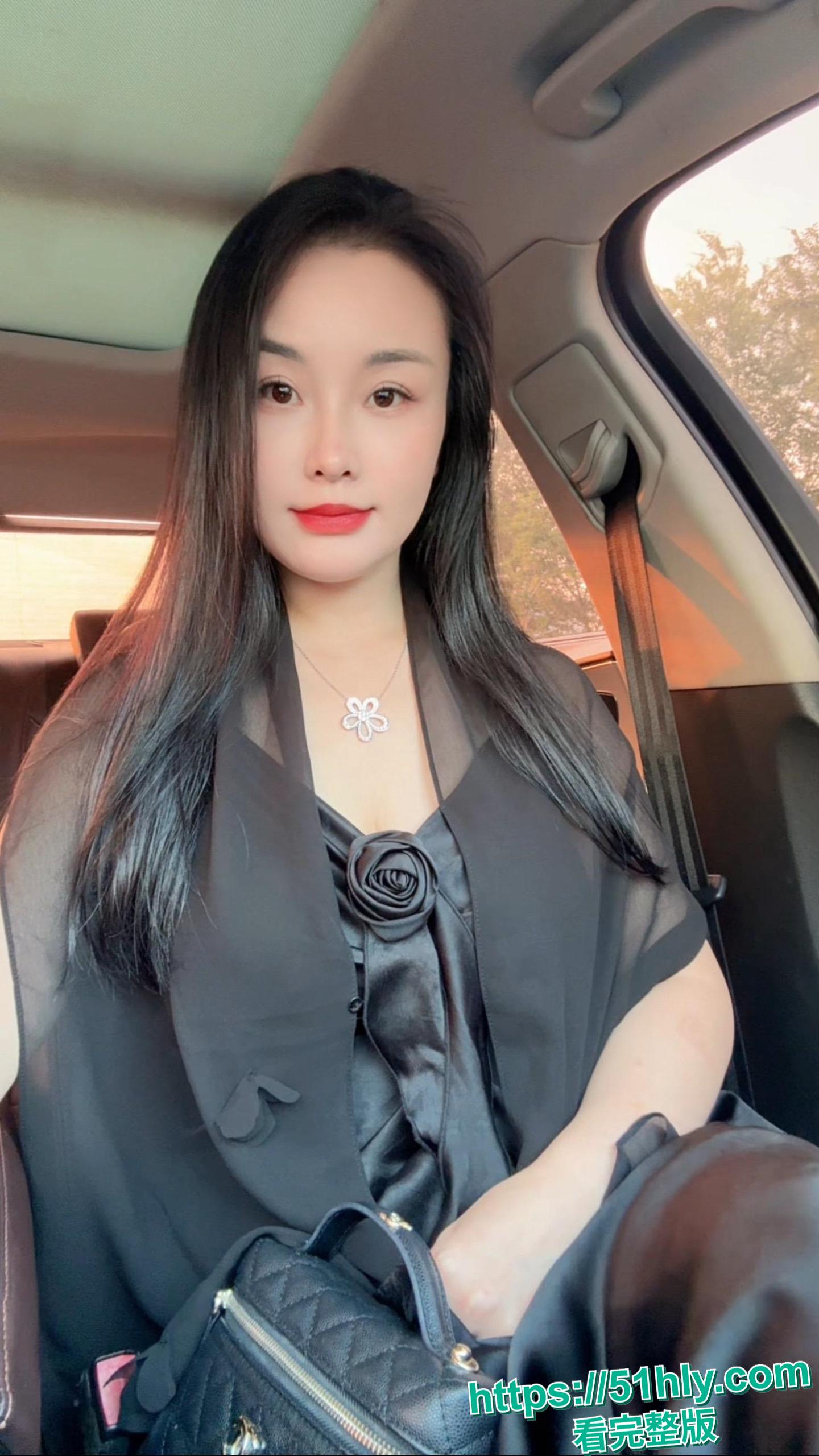 前美团总监陶子婚内偷情男模 豪掷百万在夜店只为买开心 自己却欠债240万成老赖 被丈夫全网曝光做爱视频疯传-3