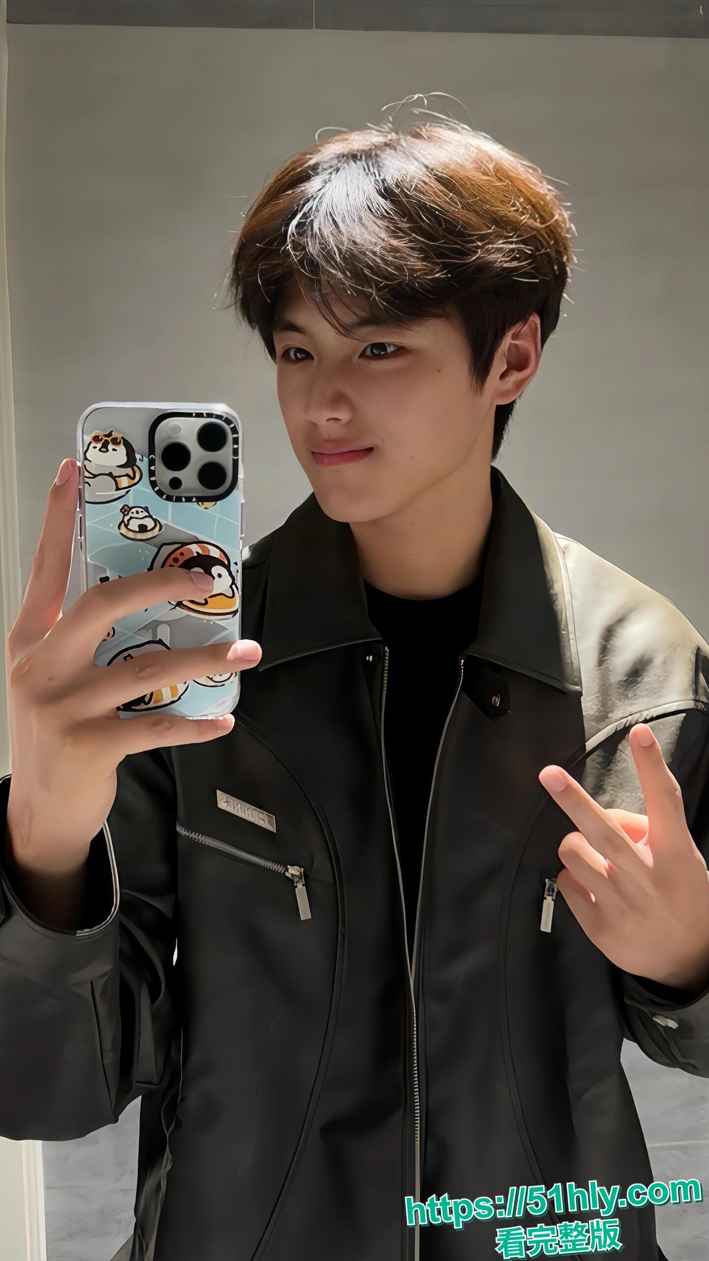 前美团总监陶子婚内偷情男模 豪掷百万在夜店只为买开心 自己却欠债240万成老赖 被丈夫全网曝光做爱视频疯传-5