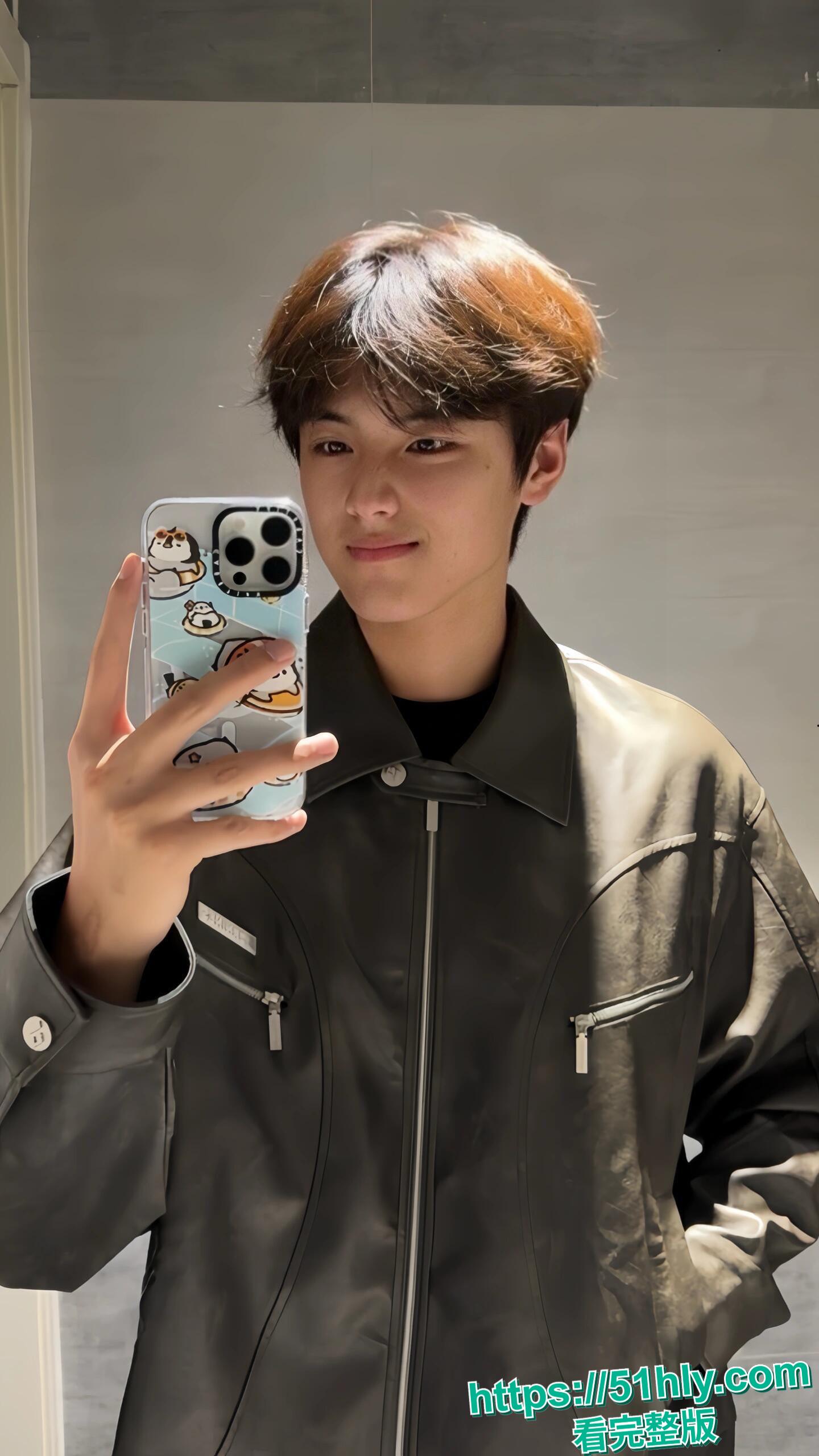 前美团总监陶子婚内偷情男模 豪掷百万在夜店只为买开心 自己却欠债240万成老赖 被丈夫全网曝光做爱视频疯传-6