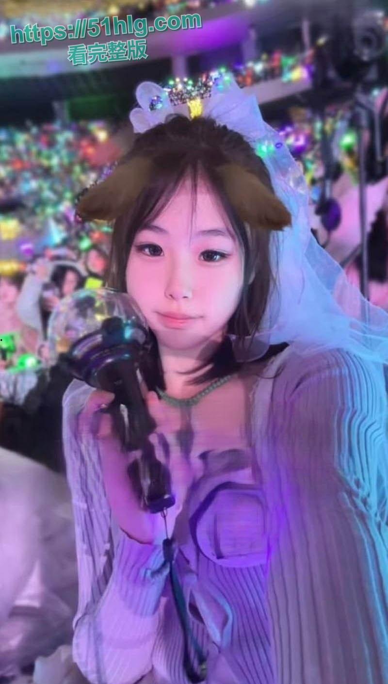 全民震撼，狂热女粉的梦想成真！时代少年团【马嘉祺】竟与狂热女粉激情做爱做补偿，引爆网络热议！-1