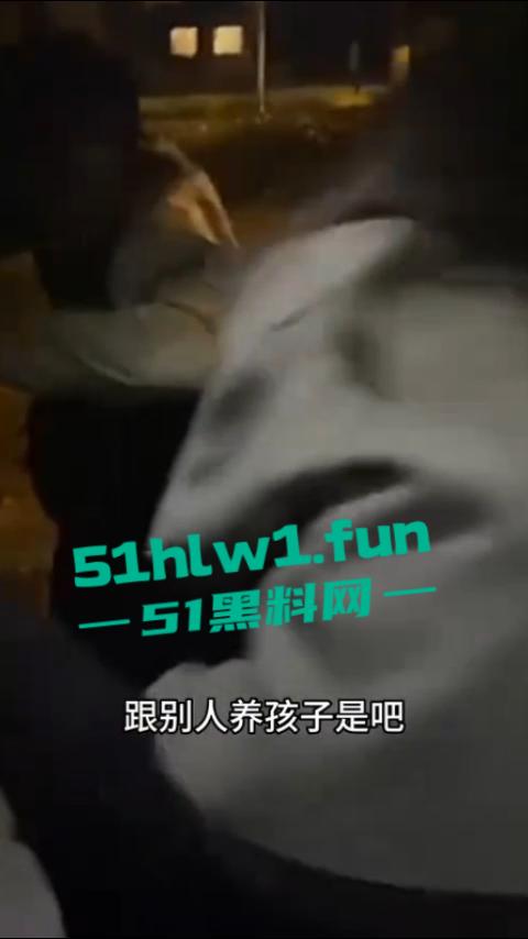 解说版女子抓奸后，让网约车师傅拍摄男女吵架引起热议，百万存款的足浴妹绿了自己丈夫10年。-3