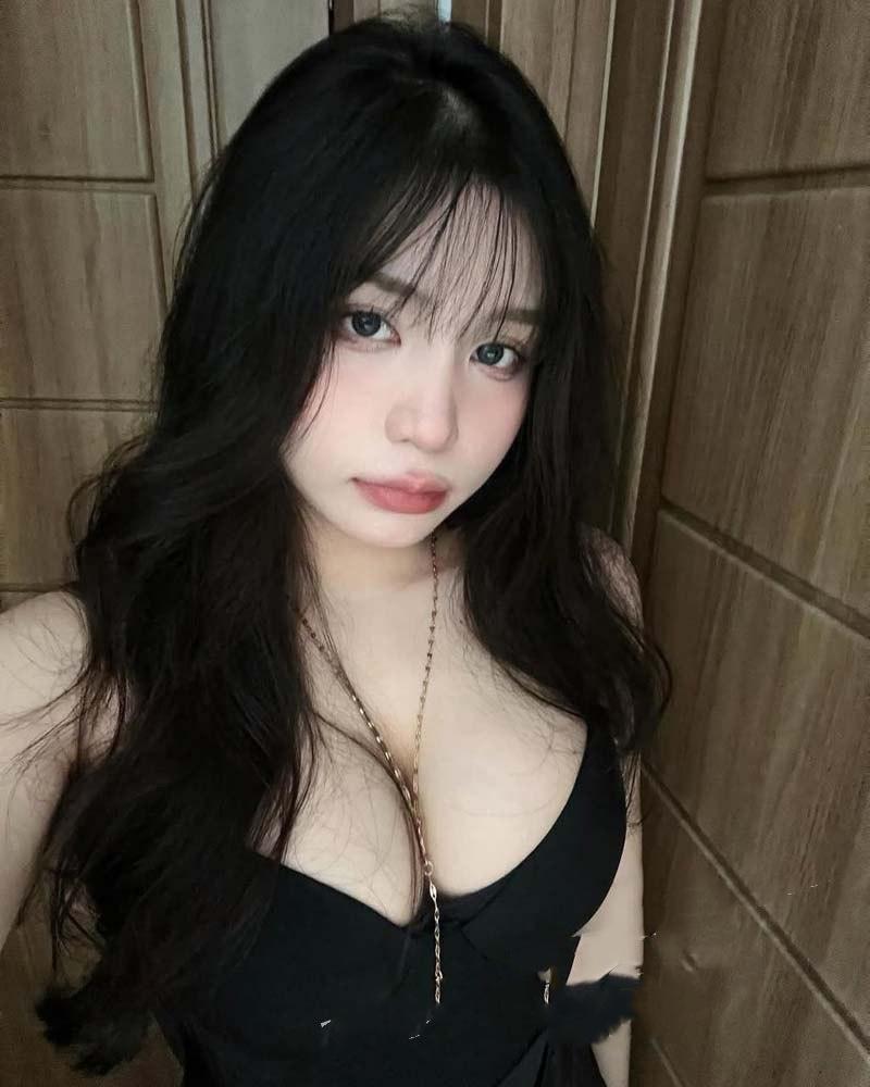 河南抖音巨乳网红 日记美懒懒 与金主大哥约炮流出 大胸肥臀一晚被爆操3次 金主爽歪歪嘉奖 有钱人的生活就是爽-1