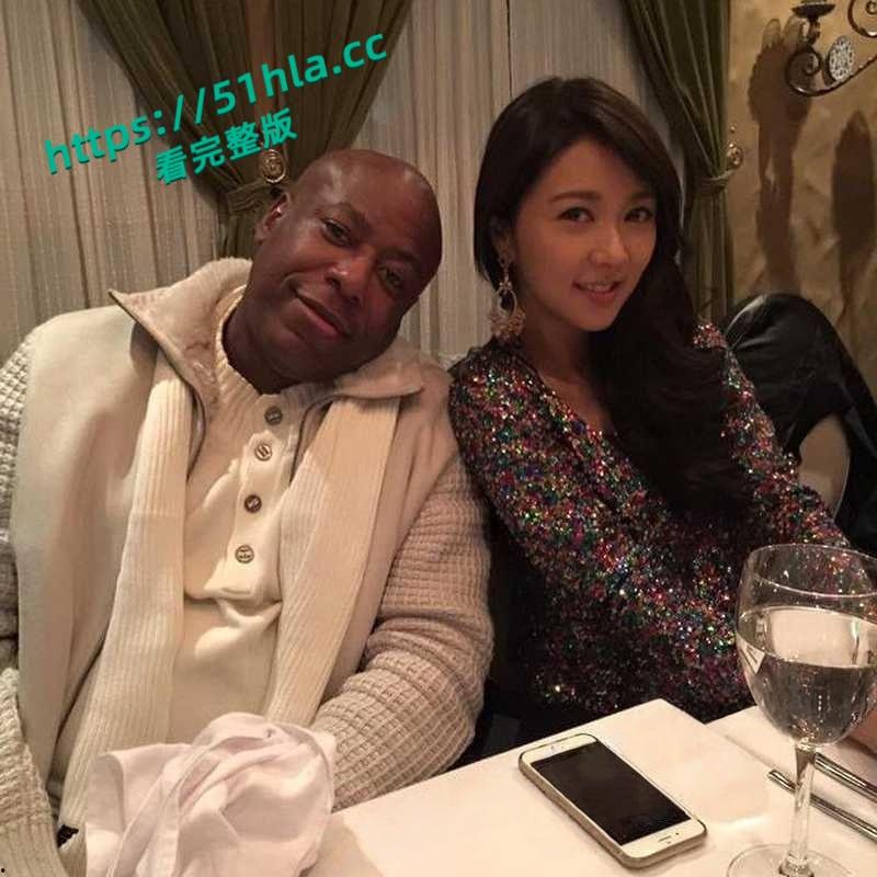 香港最后一个少女【薛凯琪】富豪黑人男友同居3年多次出入酒店,性爱视频大曝光,兔子警官激战黑屌炸翻全网!-10