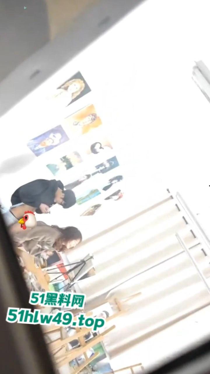 烟台画室后入热瓜，烟台科技职业学院画室两学生激情做爱，至尊宝战神疯狂输出，后入撞击翘臀火爆全网！-3