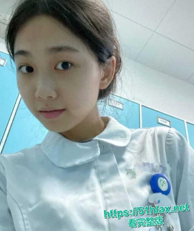 白衣天使庞丽娜反差爆表 白天尽职护士温柔下班摇身外围骚货掰腿求操!-6