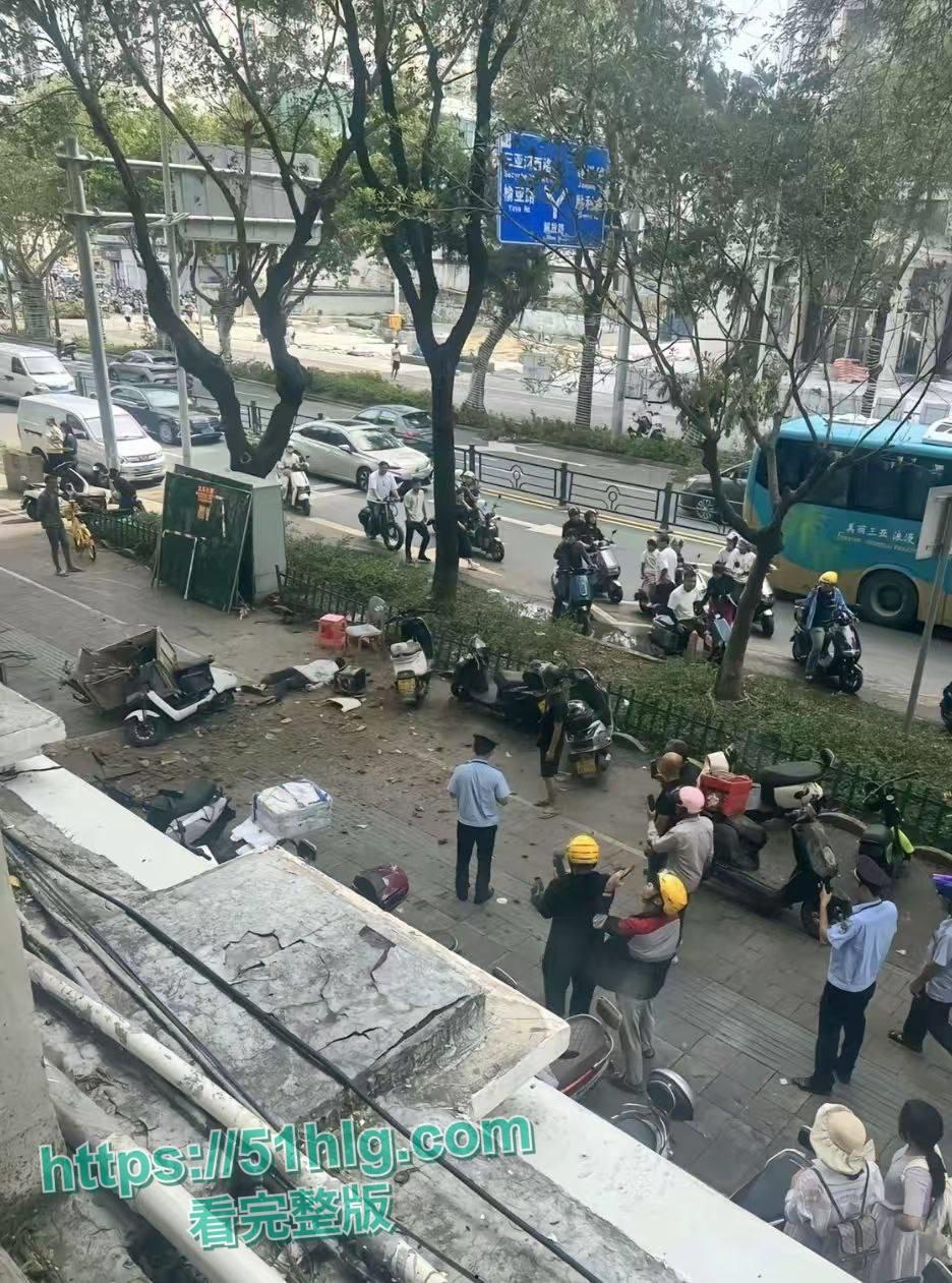 悲剧！【三亚】酒店装修工程事故酿成惨案！外卖员惨遭高空坠物夺命，现场血肉模糊十分恐怖！-9