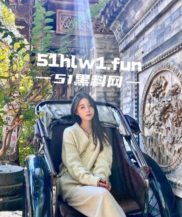 哈尔滨超高颜值气质美少女【宋婷】年度最佳反差婊被曝光男友性爱合集9分34秒完整版-3