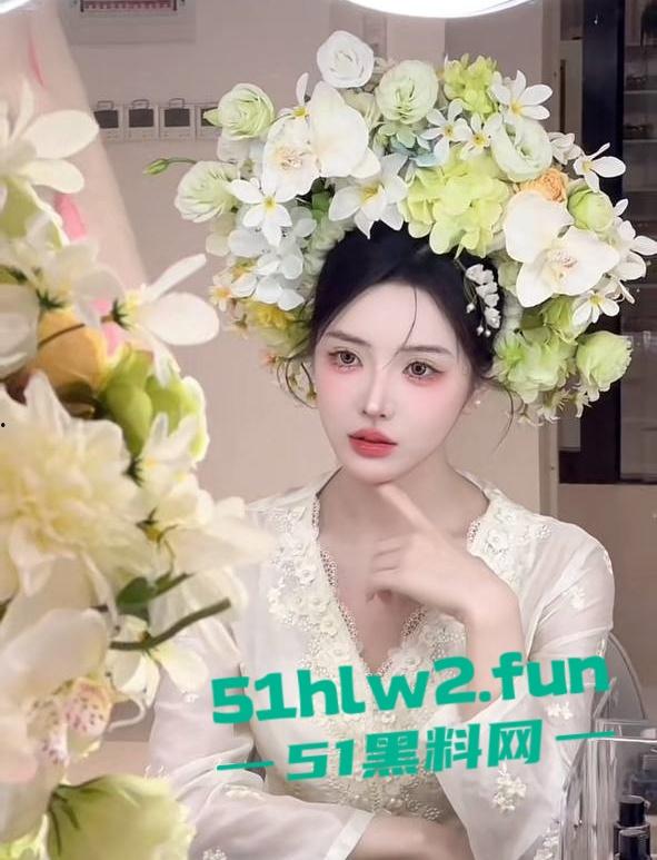 虎牙王者荣耀美女主播【酷萱】疑似榜一大哥示爱不成化身外卖员上门惨遭杀害！-17