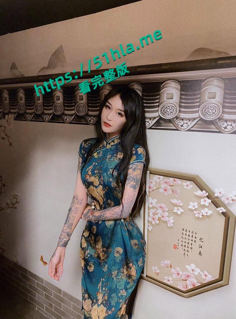 抖音极品网红【九条南无】7月最新福利视频被曝光，娴熟玩转吸奶器，多种道具插逼自慰视觉冲击力拉满！-2