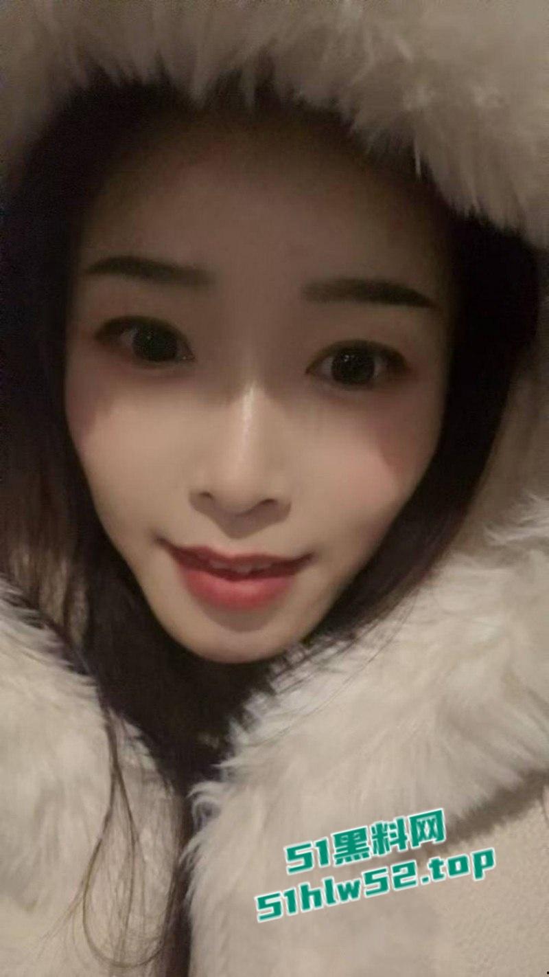 福建泉州32岁已婚少妇【张春艳】婚内出轨，炮友狂插菊花特写清晰可见，偷情性爱视频流出！-4