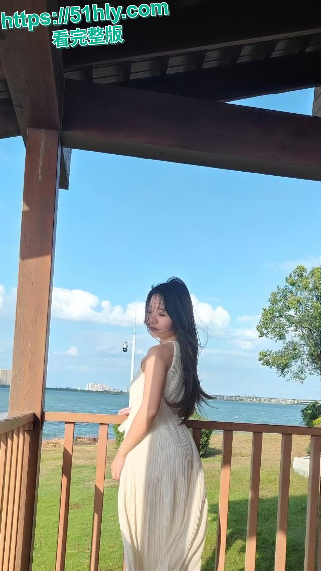 浙江嘉兴清纯人妻何晓韵野外偷情单身小叔子口曝黑料全网疯传!小区楼下口交大屌,忍不住了回家爆操骚母狗!-2