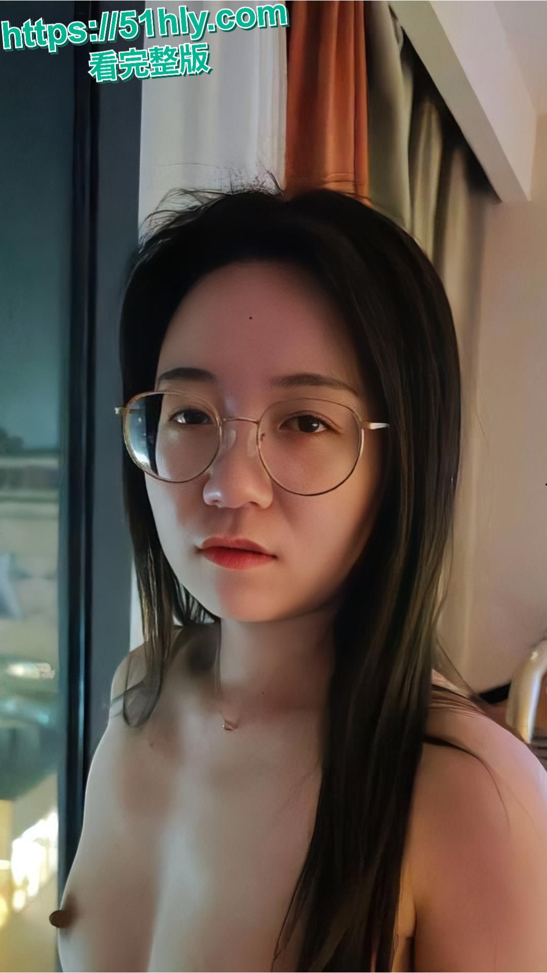 浙江嘉兴清纯人妻何晓韵野外偷情单身小叔子口曝黑料全网疯传!小区楼下口交大屌,忍不住了回家爆操骚母狗!-5