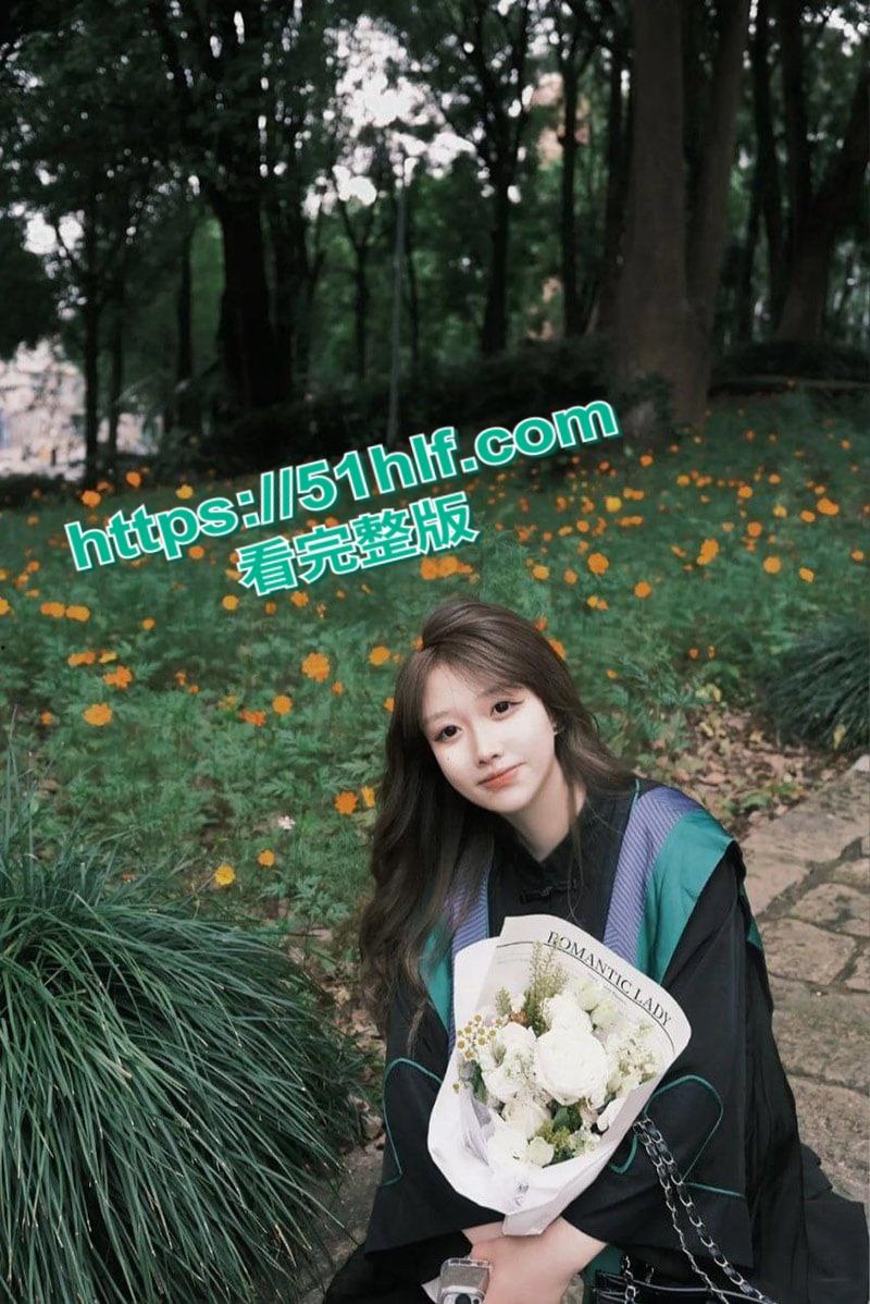 美术学院高颜值女大学生【江晓晓】不雅视频流出,多种情趣内衣大秀诱人胴体,高超口技榨取金主精华!-2