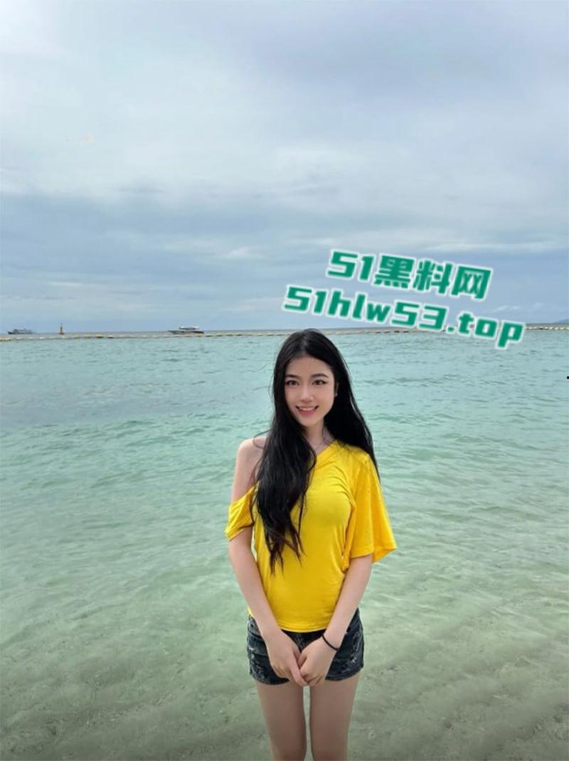 抖音高颜值网红【缪缪BB】露脸不雅视频遭泄密，白皙美少女全裸扣穴自慰揉胸舔屏，顶级身材粉嫩小穴惊艳全网！-6