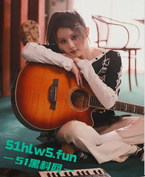 韩国新晋女团幻蓝小熊成员【媛媛】演唱会露奶事件,现场粉丝拍摄完整版视频流出。-6