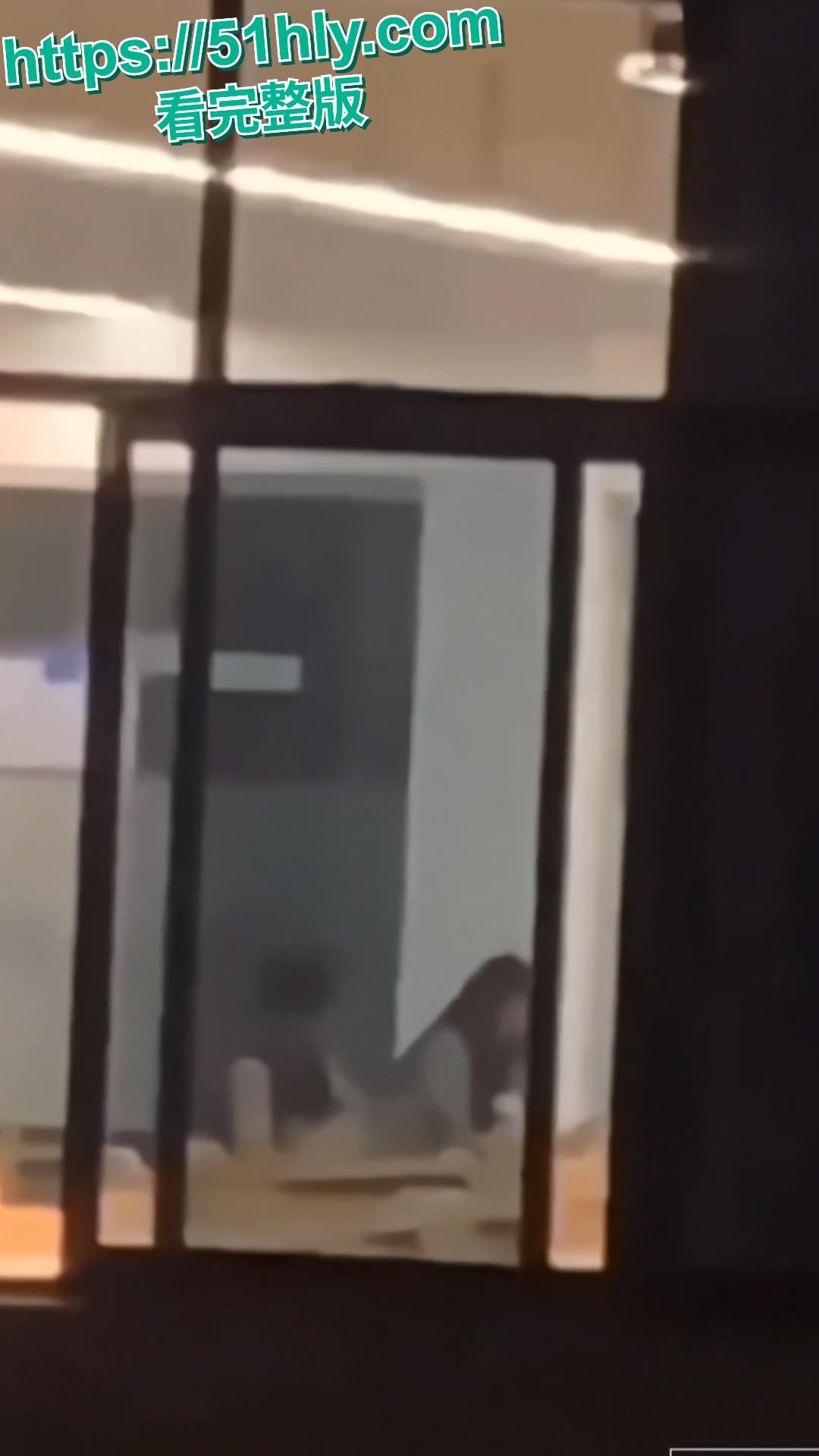 四川武侯高级中学学生 陆奕好跟男友教室做爱视频泄漏 跟男友聊天记录更是炸裂-11