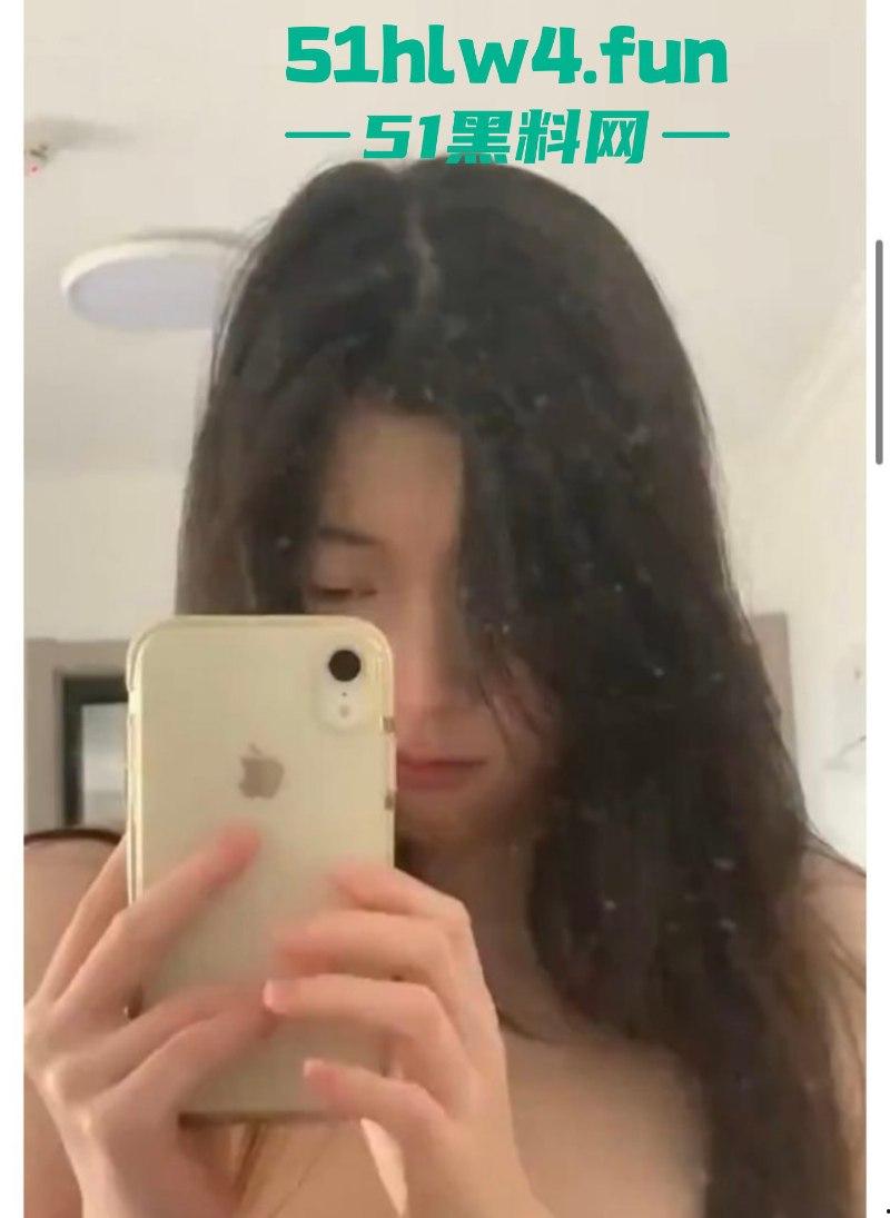 抖音高颜值烧鸡网红【泡泡糖】大尺度自慰给榜上大哥们看，线下约炮榜一大哥成为金主爸爸的精盆肉便器！-6