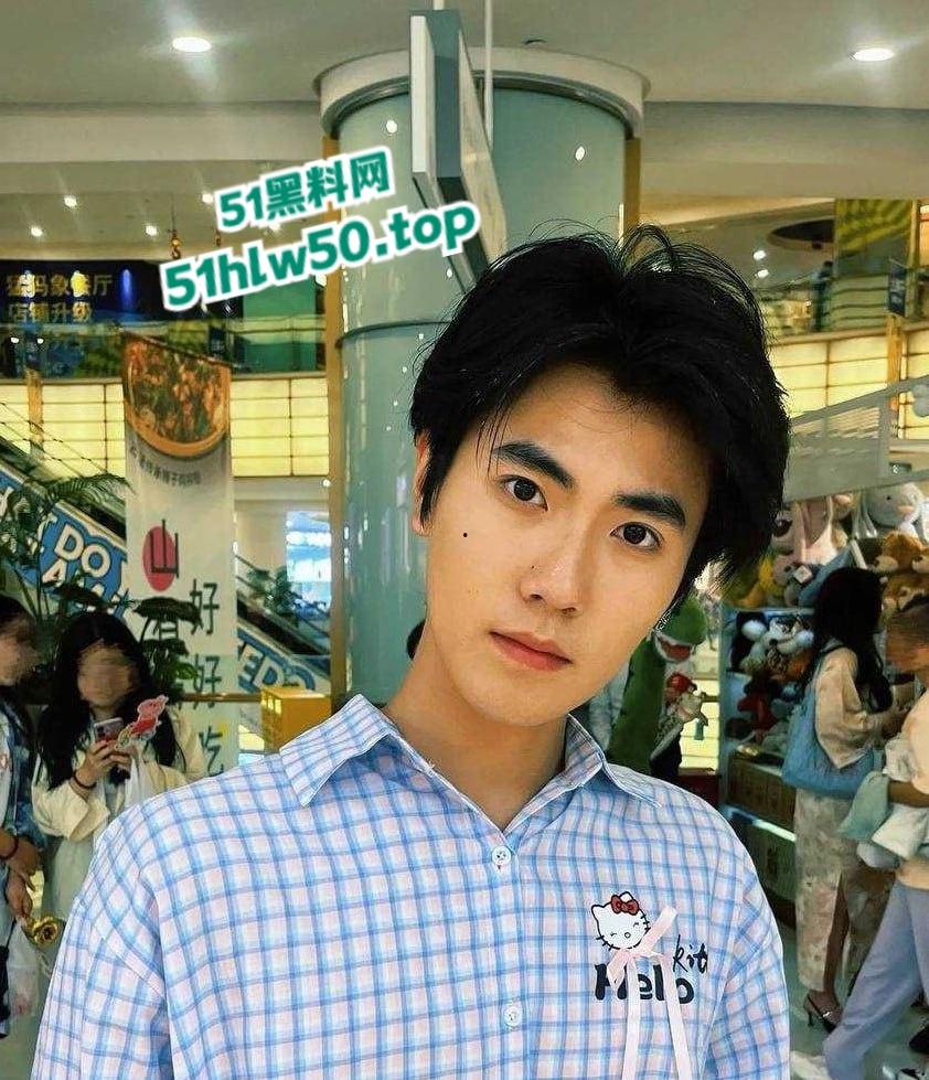 抖音42W粉丝男网红【刘润桐】立单身人设骗女粉钱和身体，不耻行为惨遭女主PPT曝光！-2